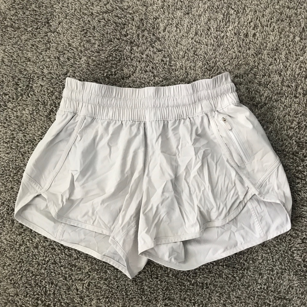 Lululemon Tracker V Short 4” Sz. 8